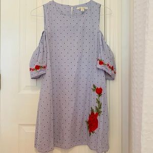 ADORABLE Francesca’s Floral Embroidered Sundress!!